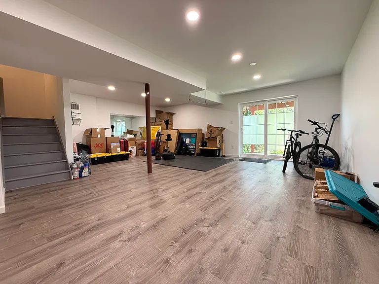 120 Village Dr — Photo 38