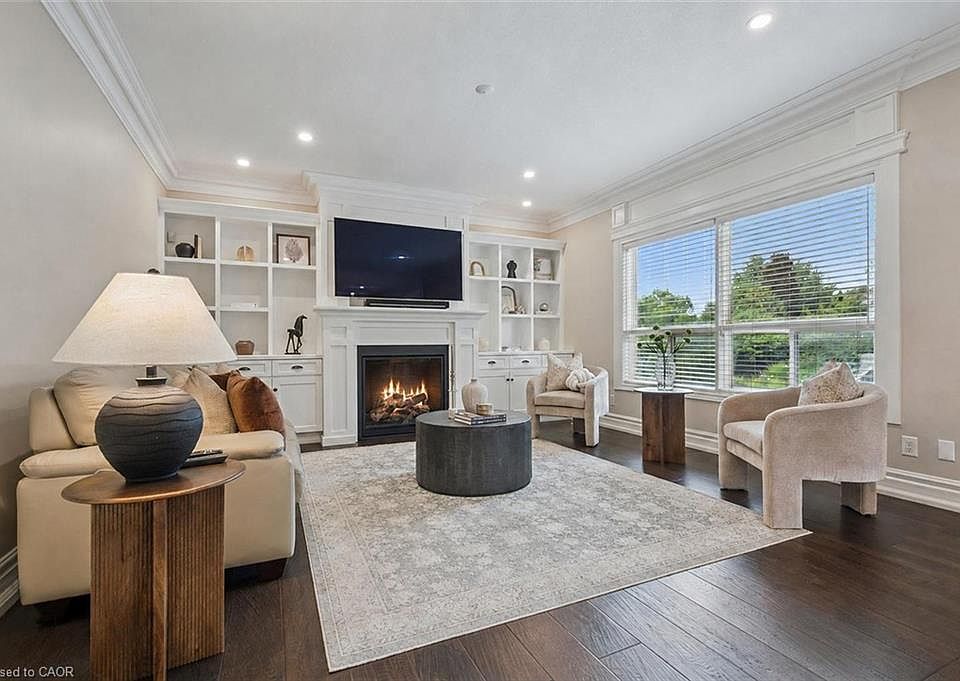 1st image of 34 Whetstone Cres