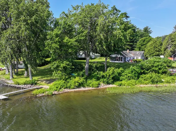 6 Berry Patch Lane, Crown Point, NY 12928