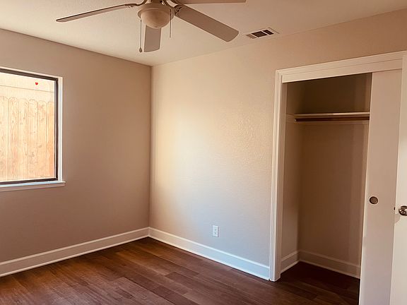 3rd image of 9240 Oatfield Ln
