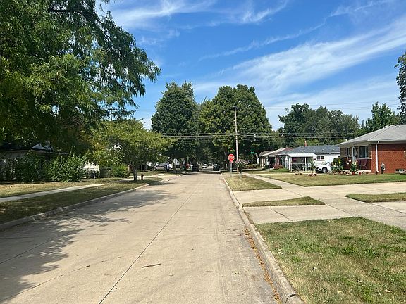 4th image of 4427 Weddell St