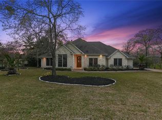 9214 Lake Forest Ct N, College Station, TX 77845