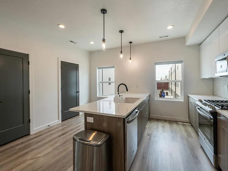 620 N Orchard Dr #9 — Photo 7
