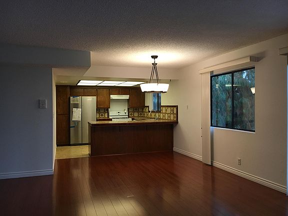 2nd image of 619 E Elmwood Ave APT O