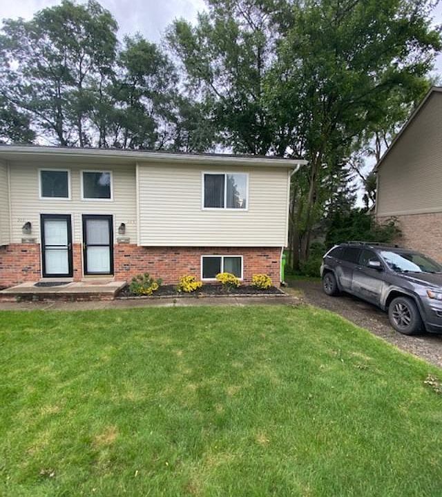 Common front yard
