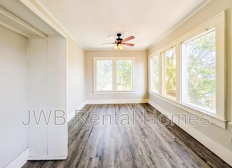 2022 Dellwood Ave #2 — Photo 8