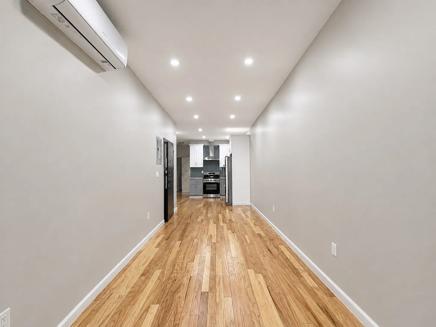 2 bed, $2,850 — Photo 2