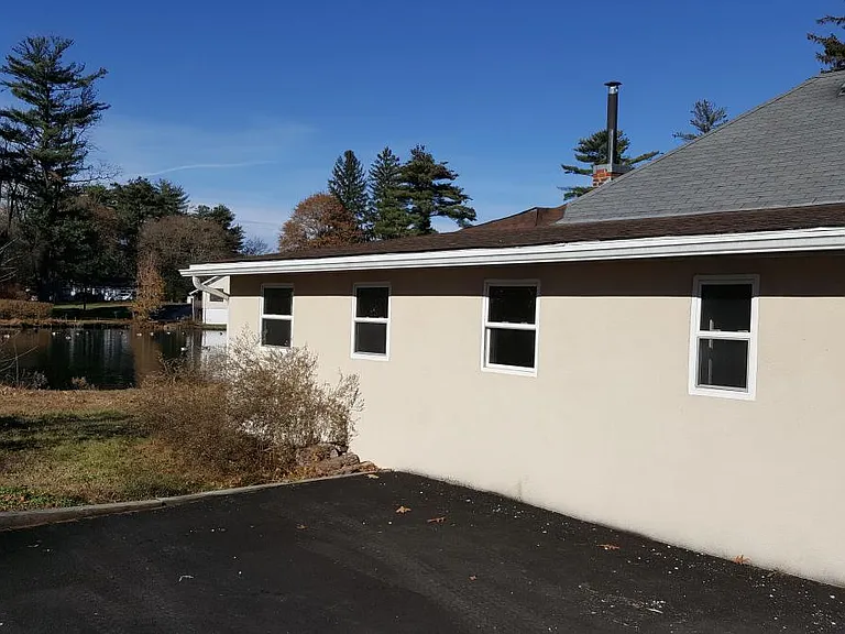 5142 Walnut Ln — Photo 2