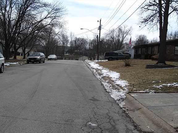 5th image of 118 Highland Dr