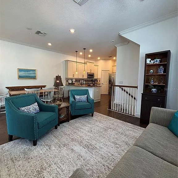 3231 Nautical Pl S — Photo 4