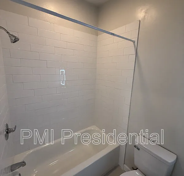 1812 3rd Ave #1 — Photo 7