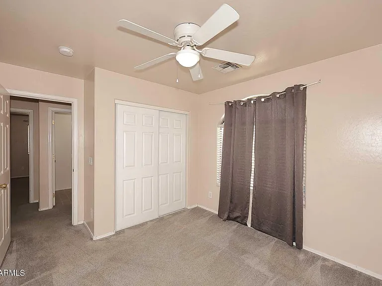 10945 W Loma Ln — Photo 20
