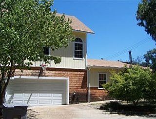 2nd image of 1666 Lilac Ln