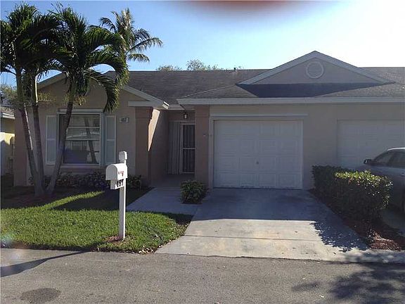 2nd image of 467 SE 21st Dr