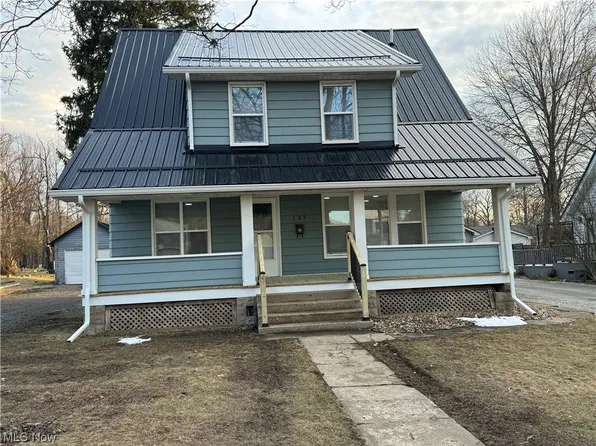 183 Grove Dr, Cortland, OH 44410