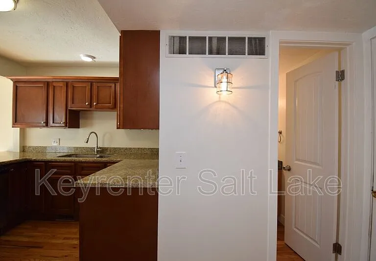 6888 S Hillside Village Cir — Photo 11