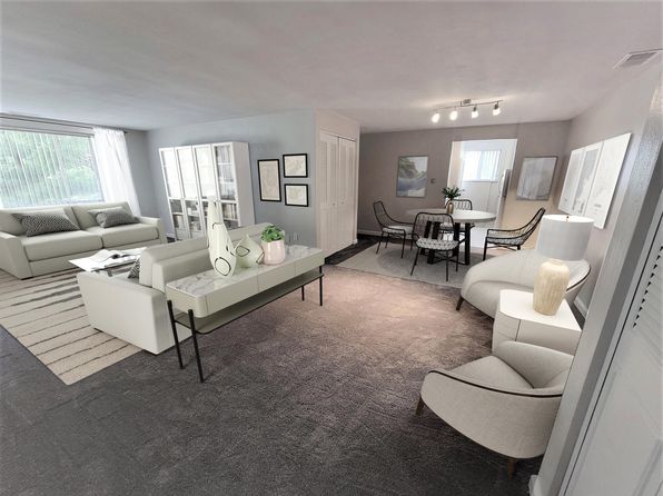 1112 Mount Royal Blvd APT 302