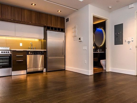 4th image of 167 Graham Ave APT 3