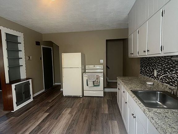 2nd image of 724 S Reading Ave