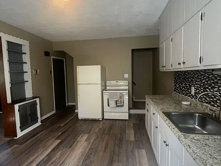 724 S Reading Ave — Photo 2