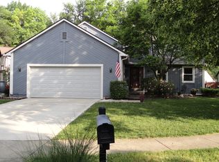 7455 Saunderlane Rd, Columbus, OH 43235