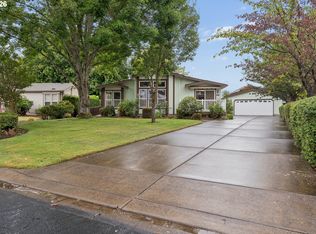 5345 Club Dr, Eugene, OR 97402
