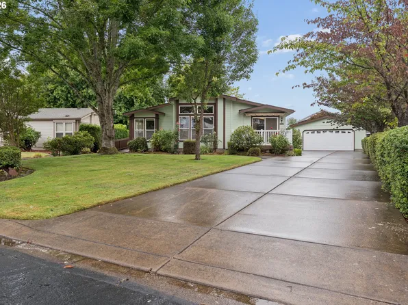 5345 Club Dr, Eugene, OR 97402