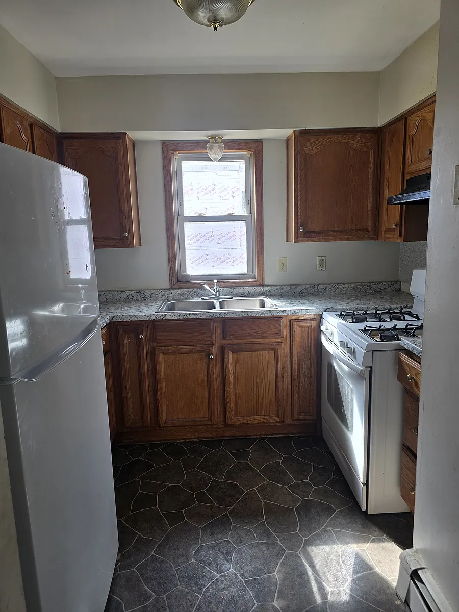 Building Photo - 2724 1st Ave S #2