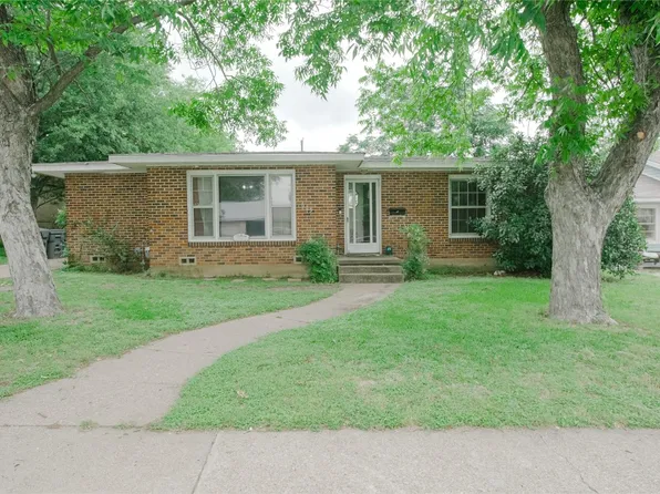 629 Camp Dr, Waco, TX 76710