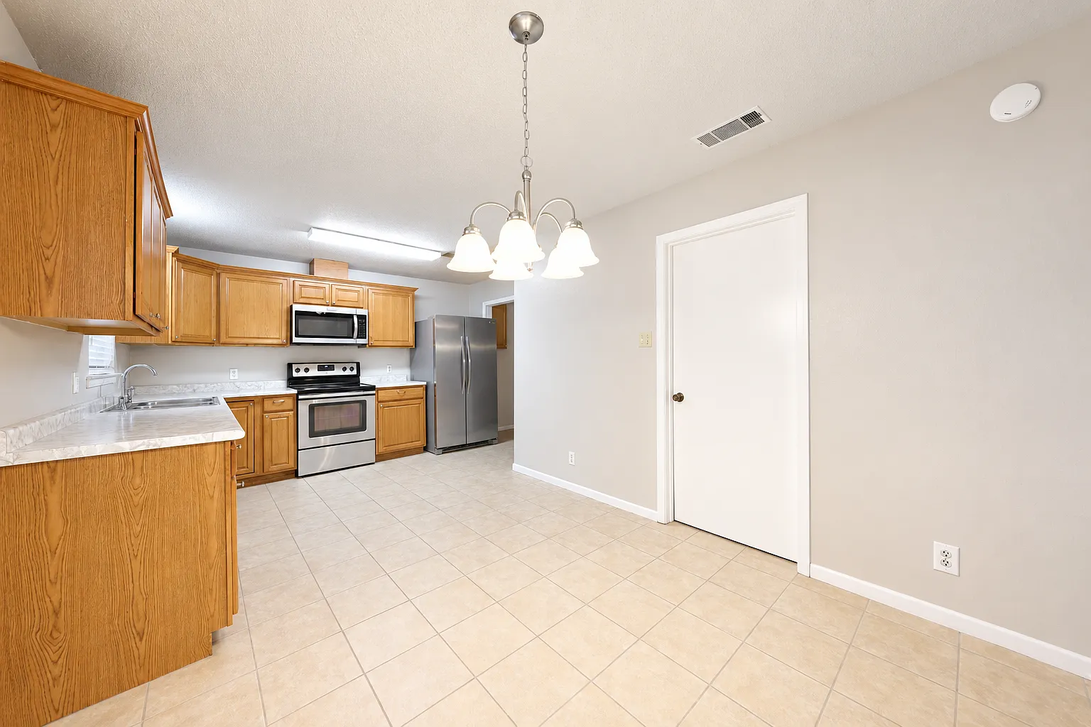 3105 Tallwood Dr, Killeen — Photo 4