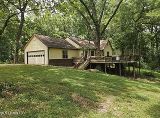 7108 McGowen Rd, Lake Cormorant, MS 38641