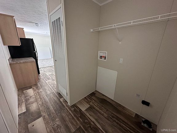 5th image of 55 E Riling St Lot 92