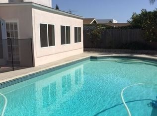 19601 Rumsey Ln, Huntington Beach, CA 92646