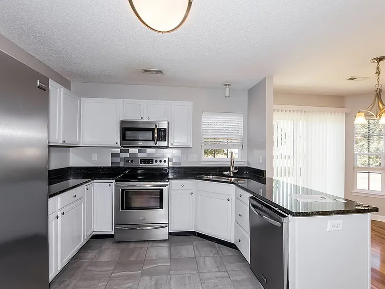 3648 Dashiel Dr — Photo 9