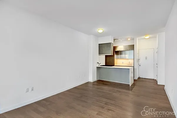 Rented by City Connections Realty | media 43