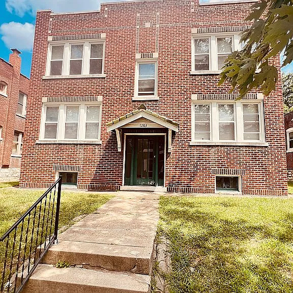 1203 Wilmington Ave #1W — Photo 3