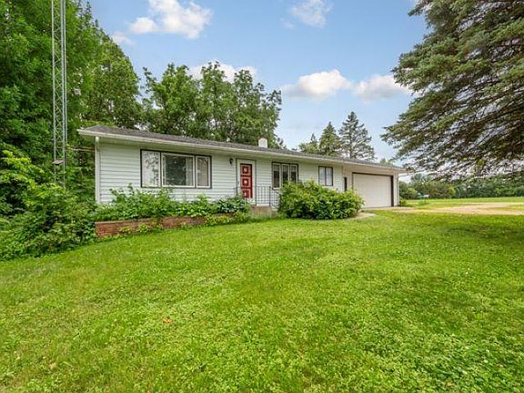 3rd image of 52621 Valley View Cir