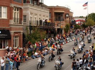 1867 Chukker Dr, Fayetteville, AR 72703