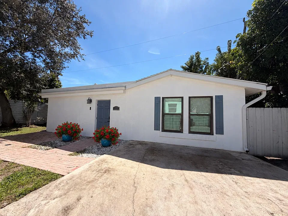 918 Upland Rd #2
