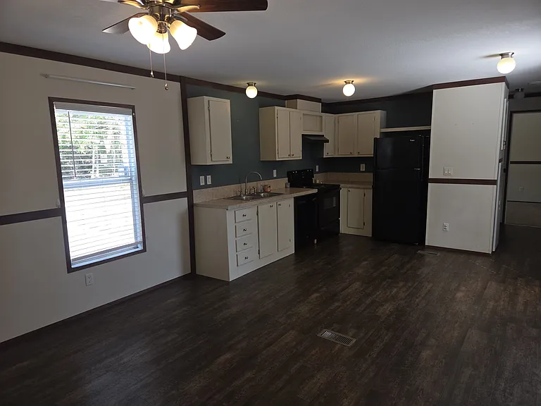 1040 Short Cut Rd — Photo 6