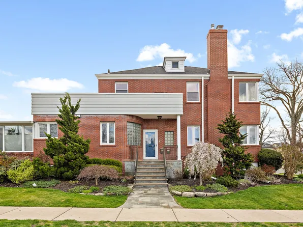 590 Grove Ave #2, Cliffside Park, NJ 07010