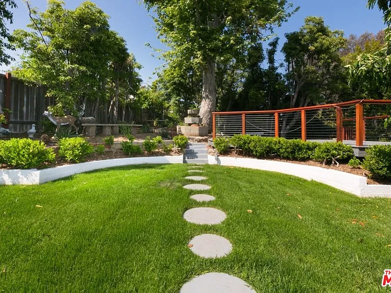 486 Denslow Ave — Photo 8