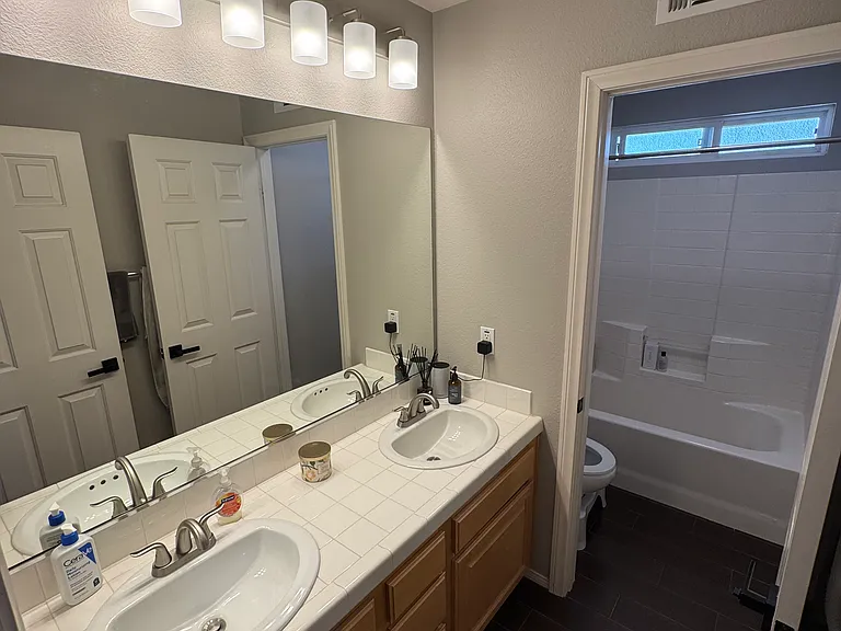 Gleneagles Dr — Photo 17