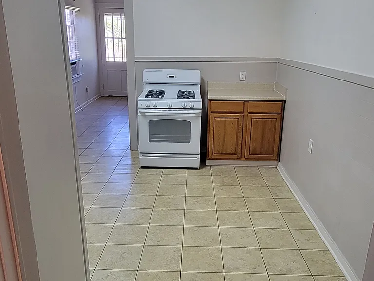 924 N Roman St — Photo 14