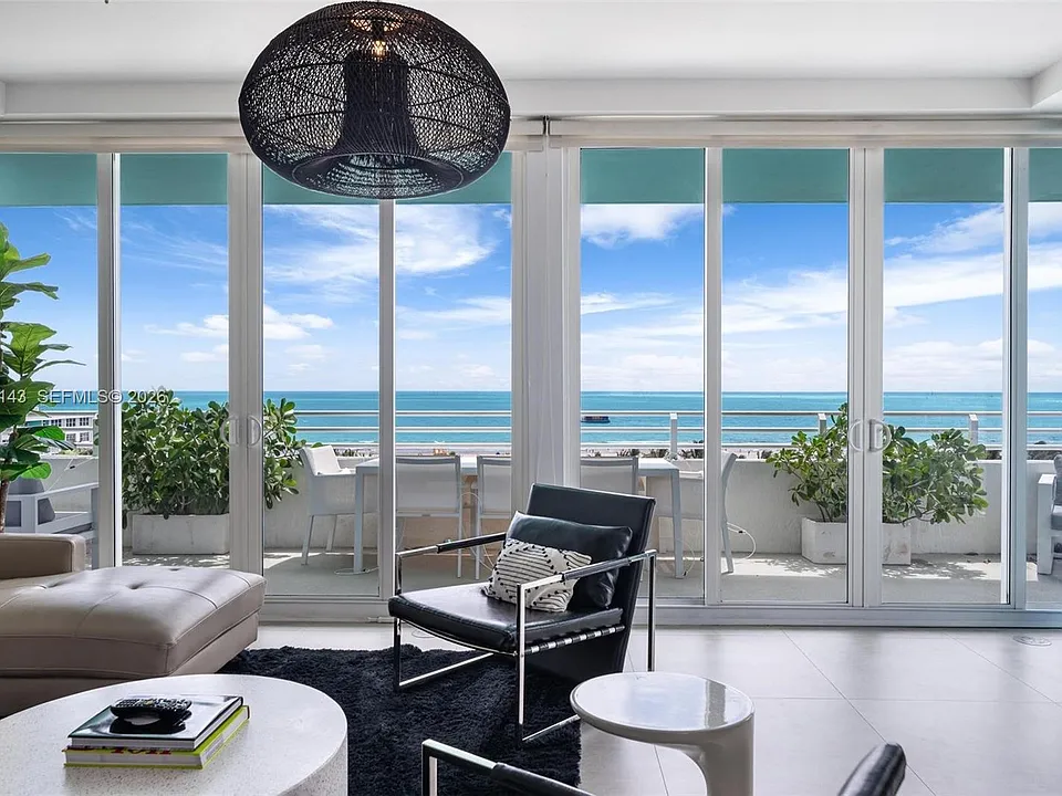 226 Ocean Dr #8F