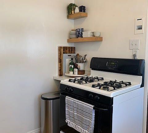 5th image of 4410 E 1st St #4410