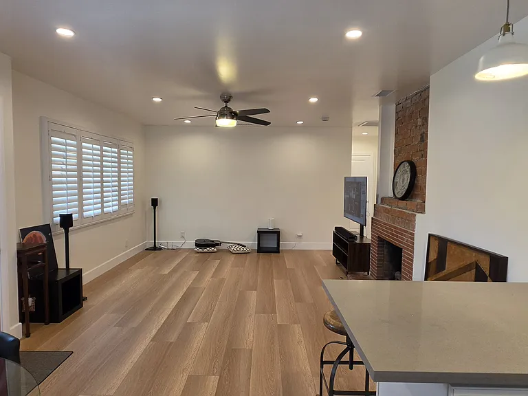 7755 Amestoy Ave — Photo 12