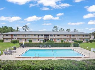 1100 E Caroline St APT 107, Tavares, FL 32778