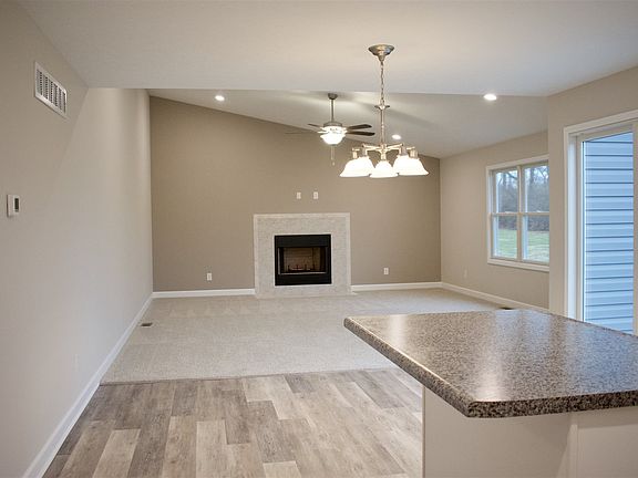 3rd image of 9900 Oak Hammock Dr