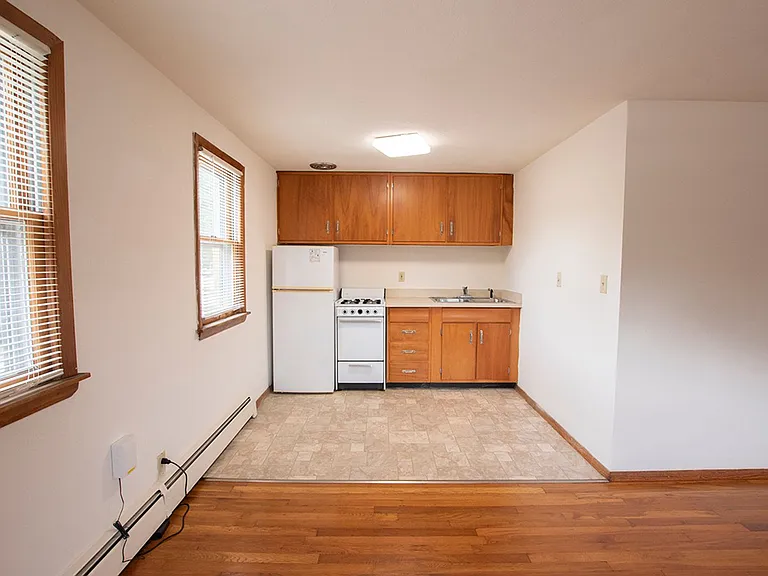 State Street Apartments — Photo 34